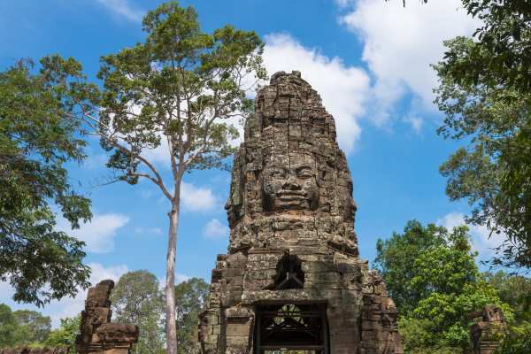 Shop 'til You Drop - You can also shopping at the Angkor Wat market